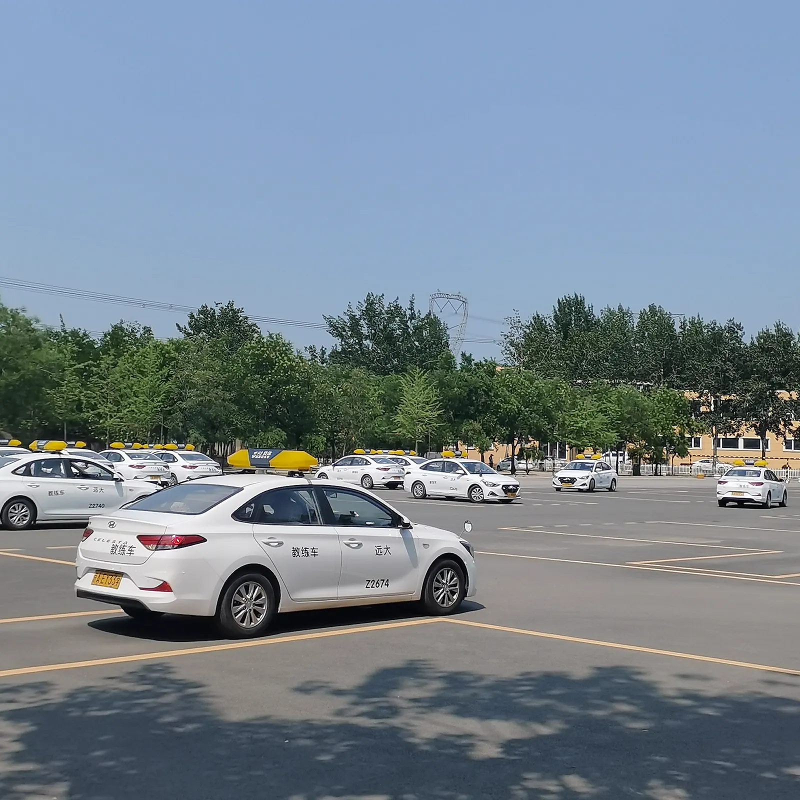 远大驾校汽车训练和考试场地实景