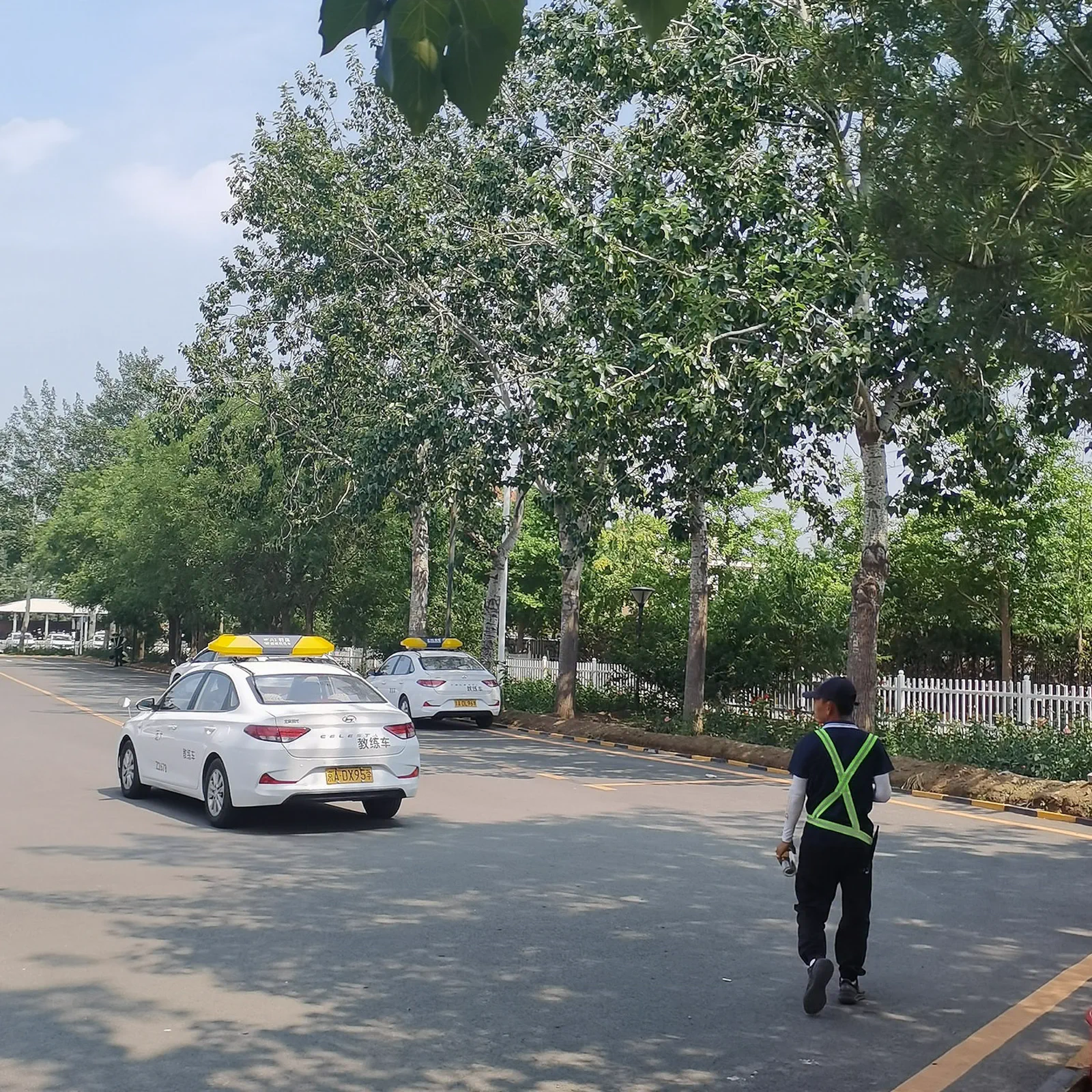 远大驾校C1手动挡学生团报班训练实景