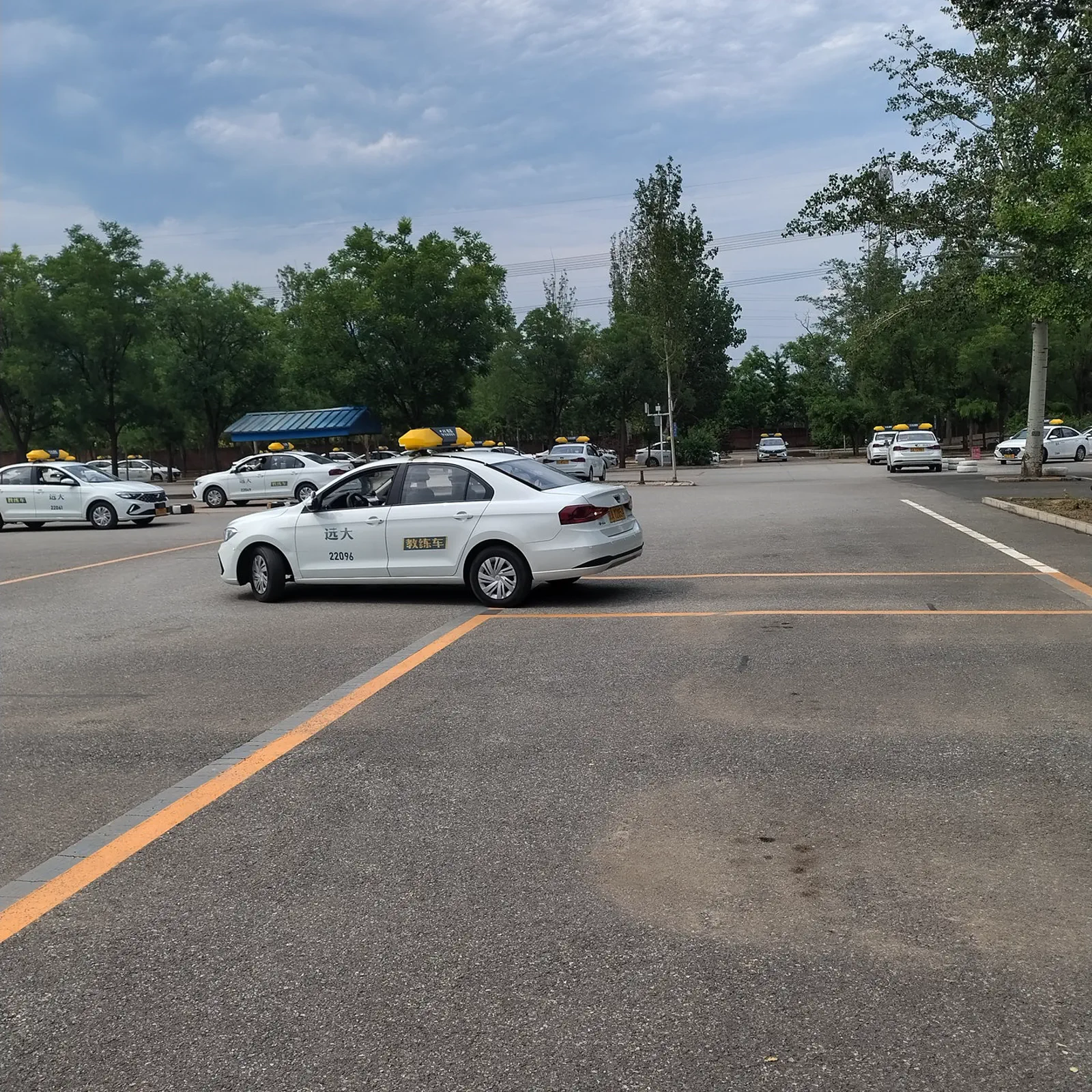 远大驾校汽车科目二和科目三训练实景